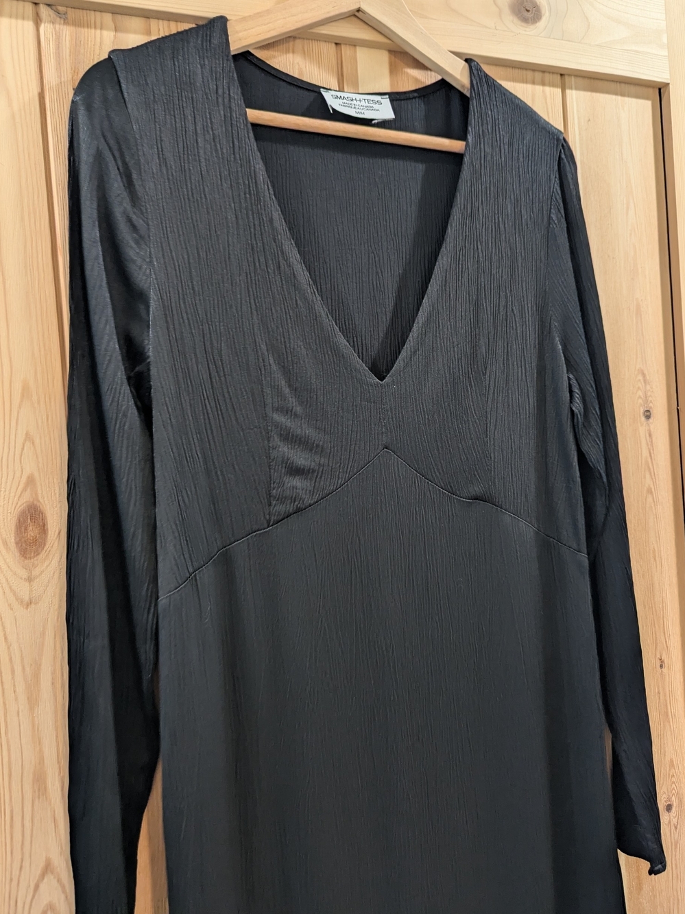 Smash + Tess Black V-Neck Long Sleeve Midi Dress - Picture 4 of 12